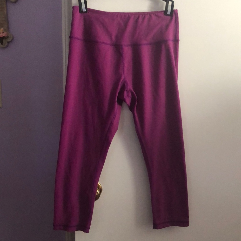 Kill cliff athletic capris size small